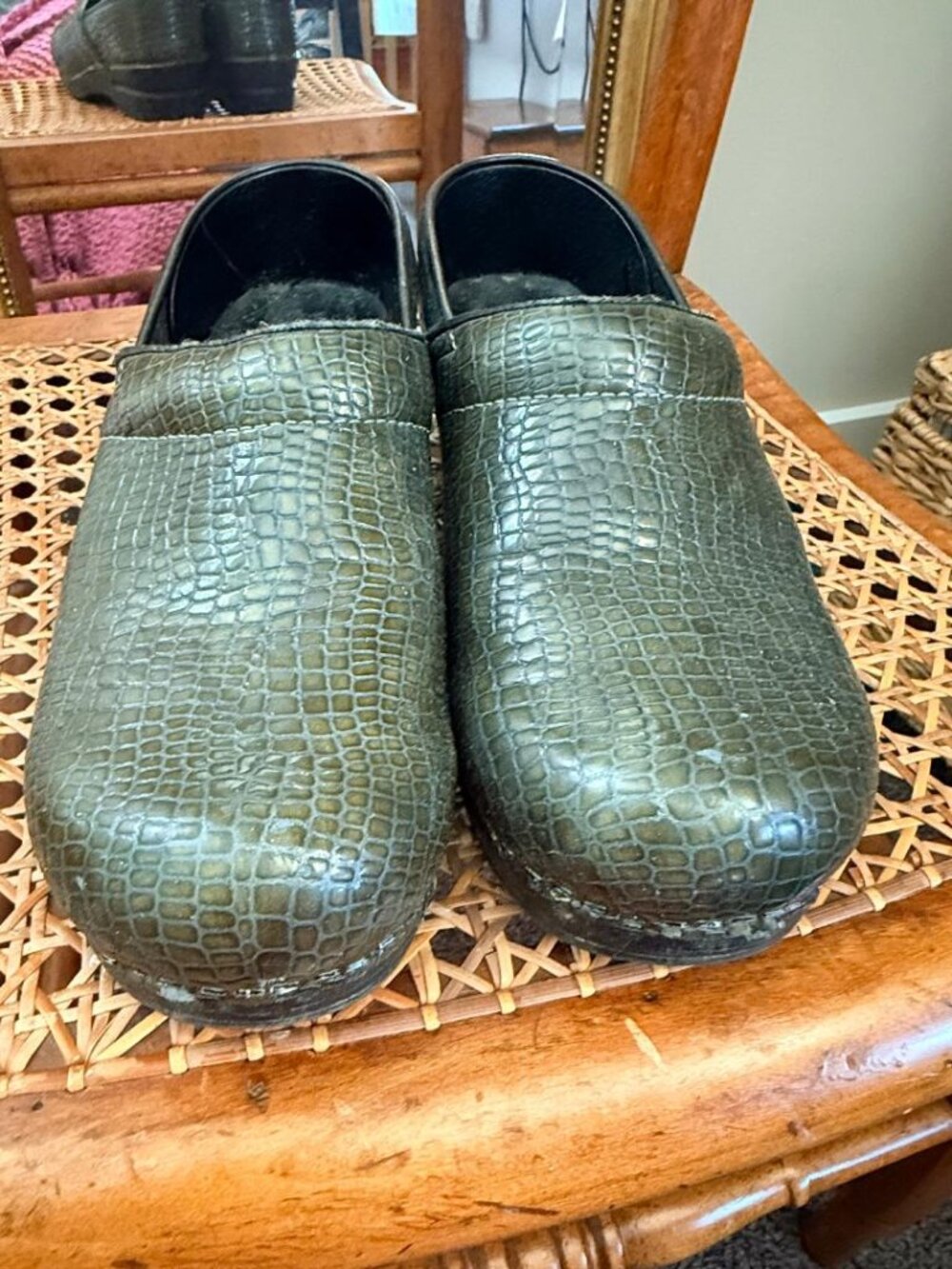 Sanita Shoes, Sanita Reptile Embossed Clogs, Green Leather Comfort Shoe, 39